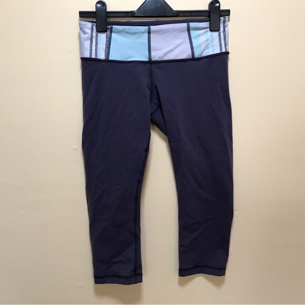 Women's Lululemon reversible cropped leggings (8)